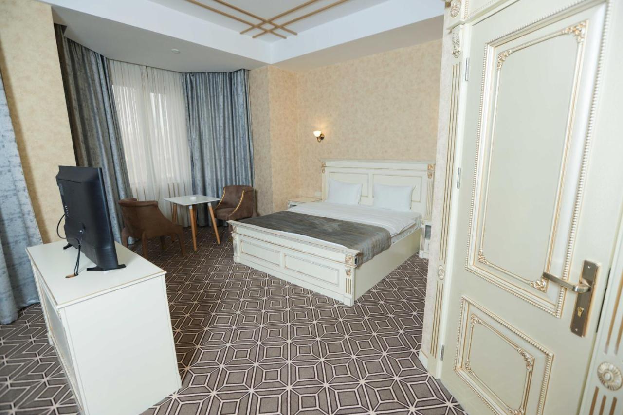 Krone Hotel Baku Bagian luar foto