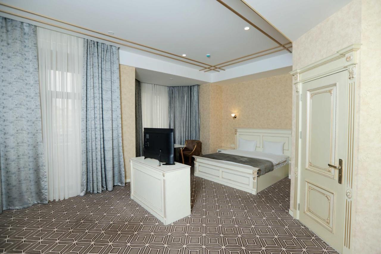 Krone Hotel Baku Bagian luar foto